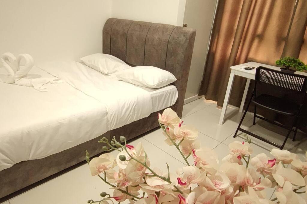 Hzb301-Selfcheck-In-Wi-Fi- Netflix- Parking- Pool-2 Bedroom- Klia, 7099 Sepang Ngoại thất bức ảnh