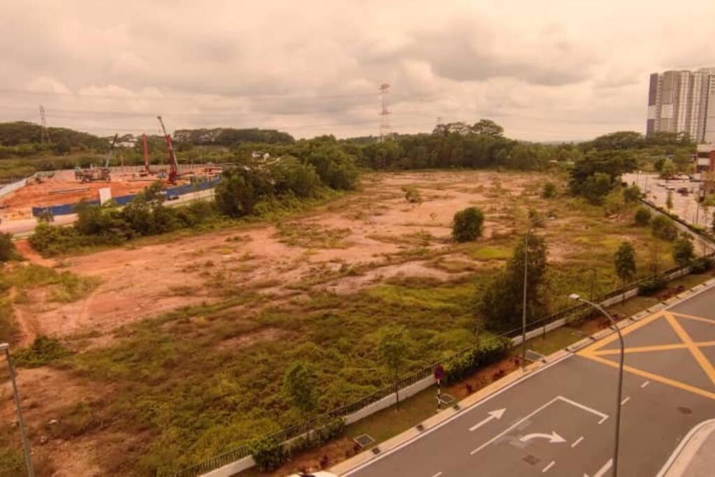 Hzb301-Selfcheck-In-Wi-Fi- Netflix- Parking- Pool-2 Bedroom- Klia, 7099 Sepang Ngoại thất bức ảnh